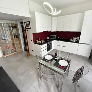 Appartamento Elegance And Tranquility At 10min From The Centre!, Milano